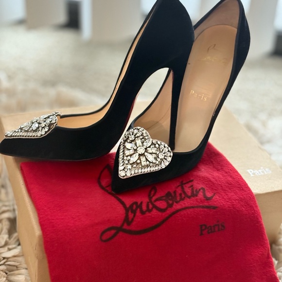 Christian Louboutin Cristacora Crystal Heart So Kate Pumps - Picture 12 of 13